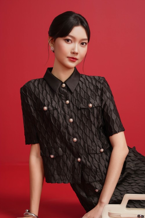Sixdo Black Button Up Silk Shirt